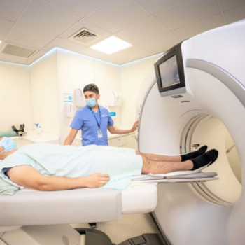 Examen de escáner en Centro Médico de Ancud, Chiloé.