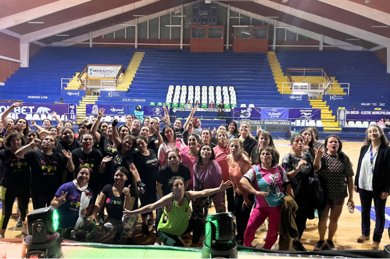 Operativo preventivo para mujeres en la Gran Zumbatón por el Mes de la Mujer.