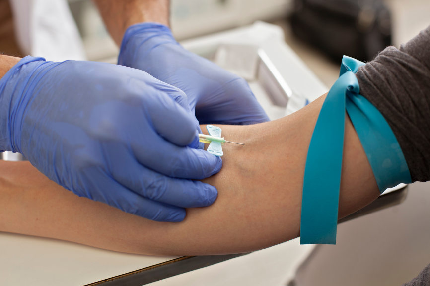 Hora Exámenes de laboratorio: Algunos exámenes de laboratorio pueden requerir una hora determinada o una preparación Cortisol Insulina basal, curva de insulina y curva de glucosa, Prolactina, Progesterona u otros exámenes hormonales