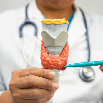 Evaluación médica ante cambios en la tiroides o cáncer de tiorides