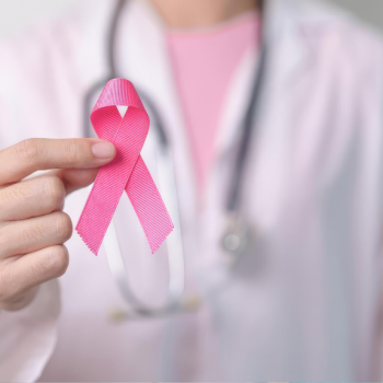 La mamografía permite detectar alteraciones antes de que sean palpables y es una herramienta importante para controles y favorecer el diagnóstico temprano del cáncer de mama".